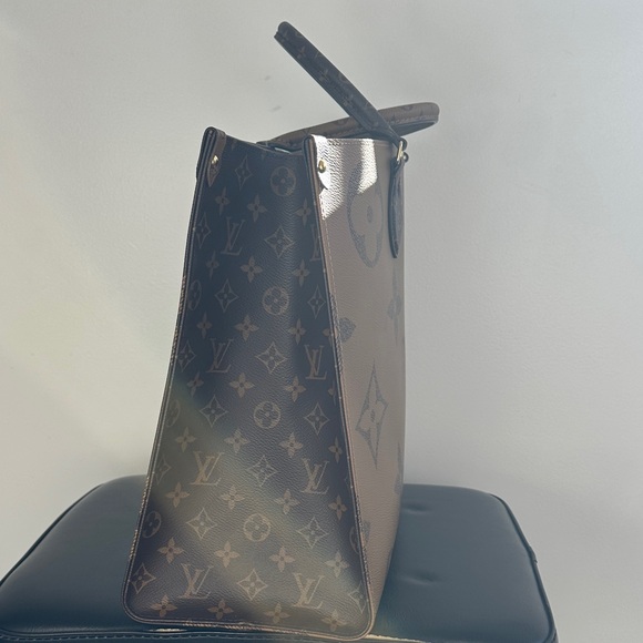 Louis Vuitton Monogram Reverse On The Go GM - Picture 3 of 14